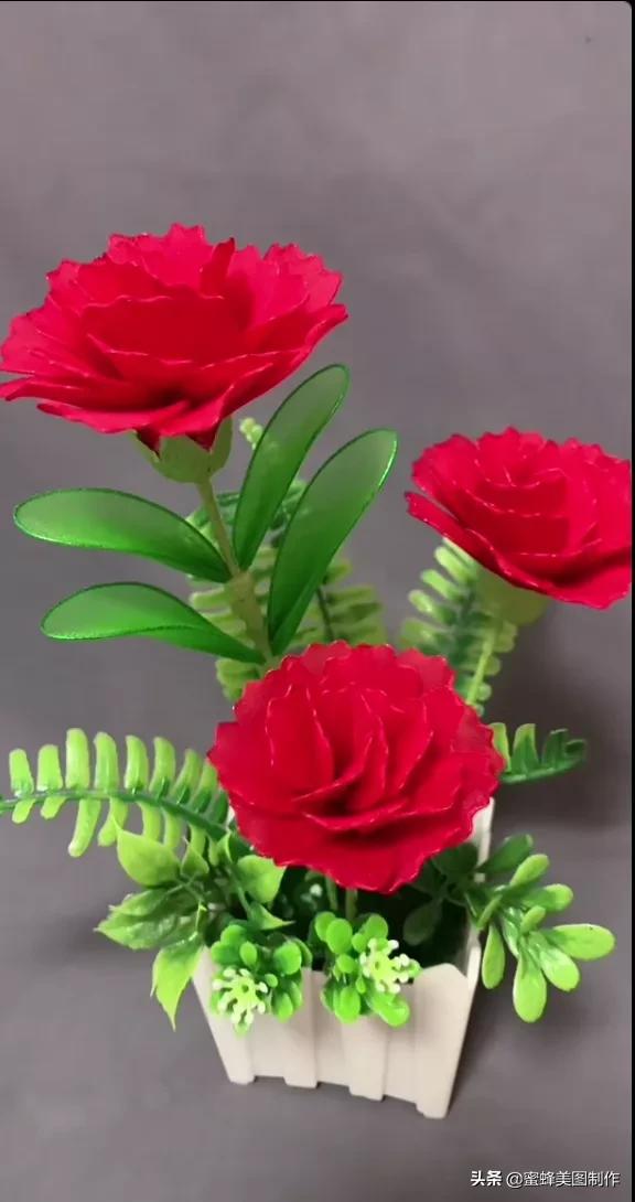 高手在民间根雕做得栩栩如生,看起来很牛逼的手工制作