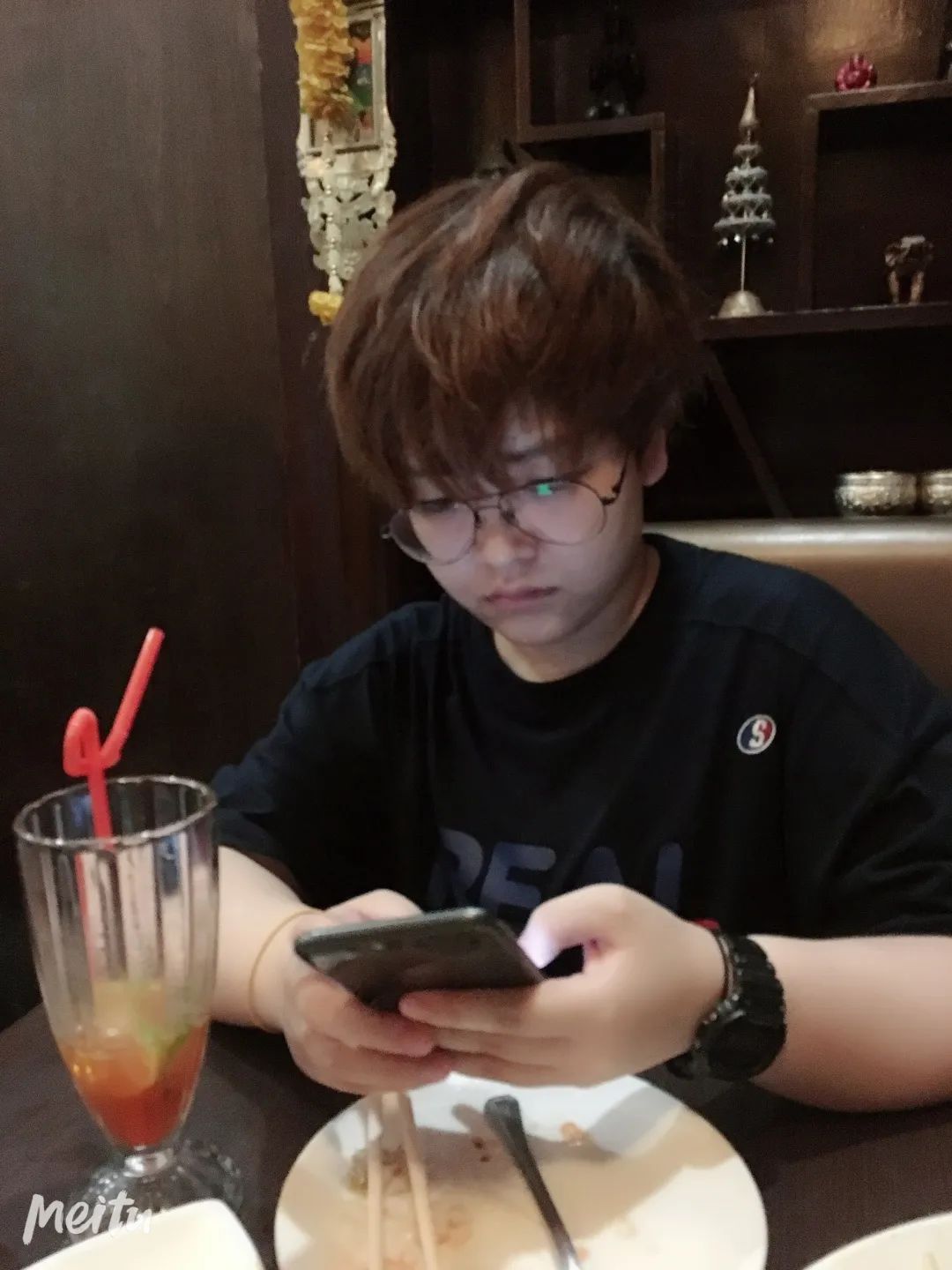 上海女大学生教人怎么坐高铁,上海女大学生教你坐高铁