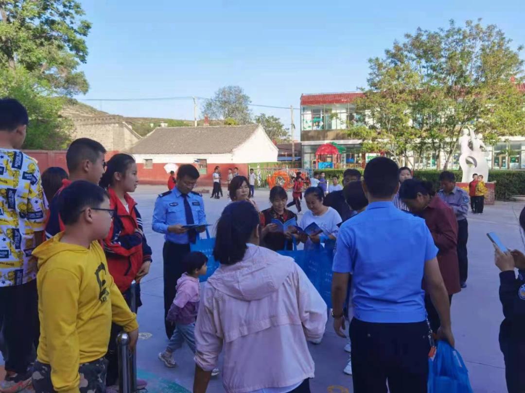 网警打击谣言宣传视频,打击网络谣言潍坊网警在行动