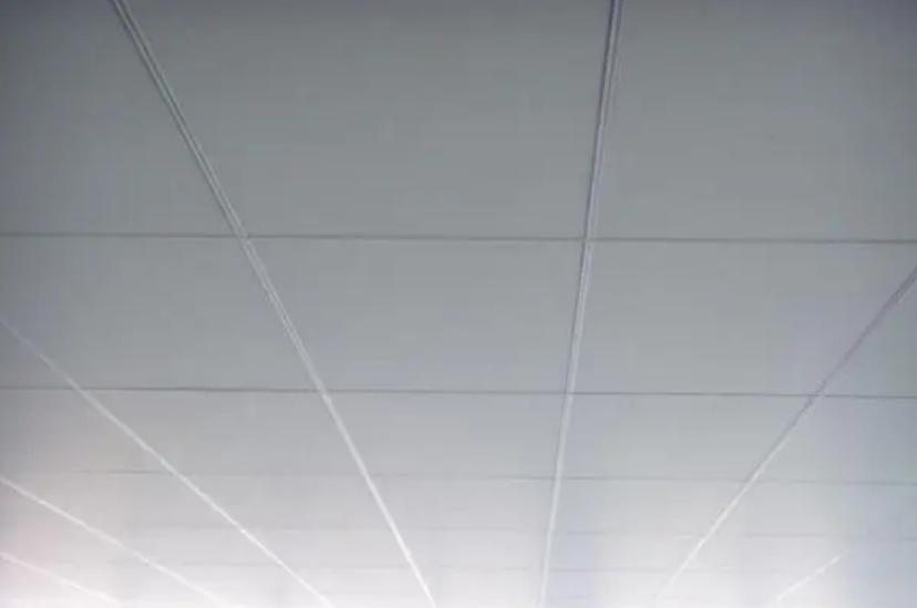 装修楼下天花板开裂谁的责任,楼上装修楼下天花板开裂怎么修补