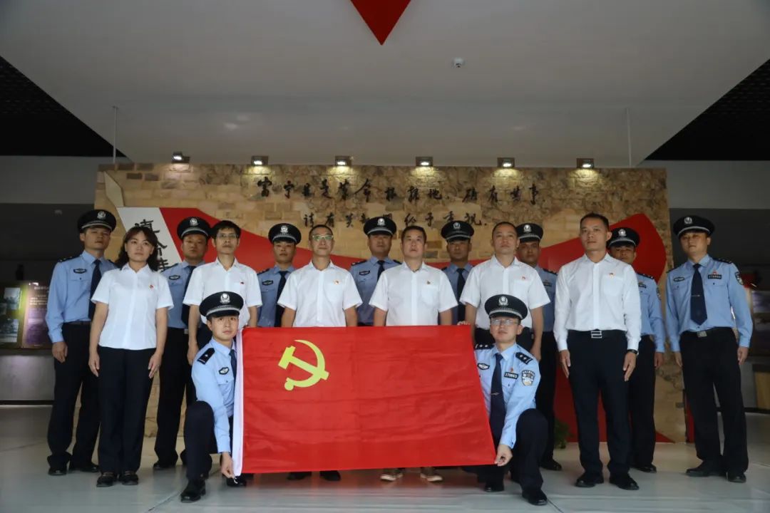 忆往昔峥嵘岁月砥砺前行,主题教育为奋进新征程凝心聚力