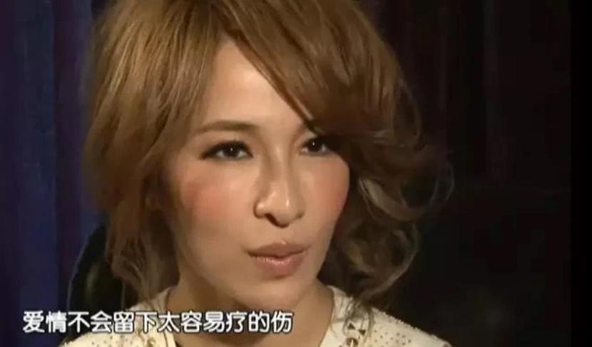 43岁萧亚轩,萧亚轩40岁换18个男友