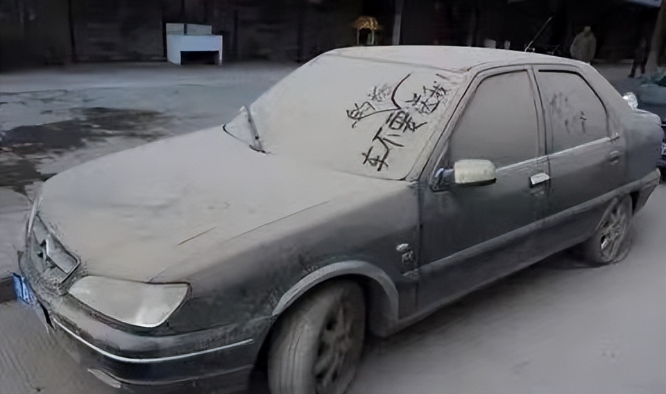 为什么宁愿车报废都不低价出售,为什么很多人不愿意把车报废