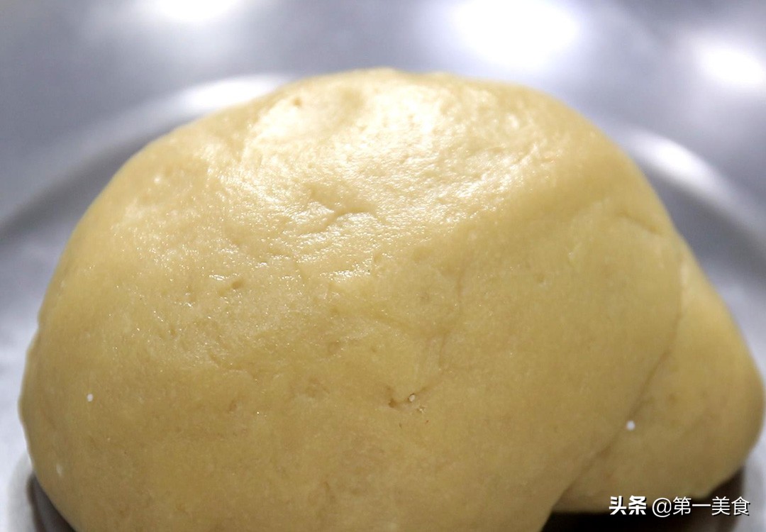 一碗面粉俩鸡蛋做低糖少油小零食,一碗面粉2勺糖做出小零食