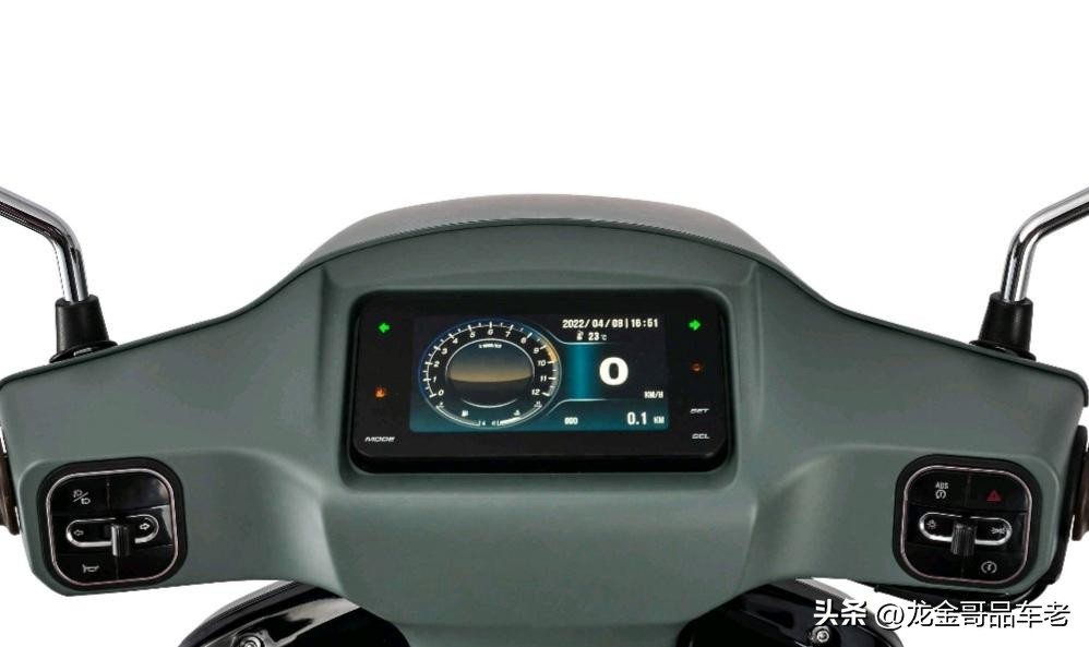 南方蒙娜丽莎150踏板测评,2023款南方蒙娜丽莎150复古踏板车