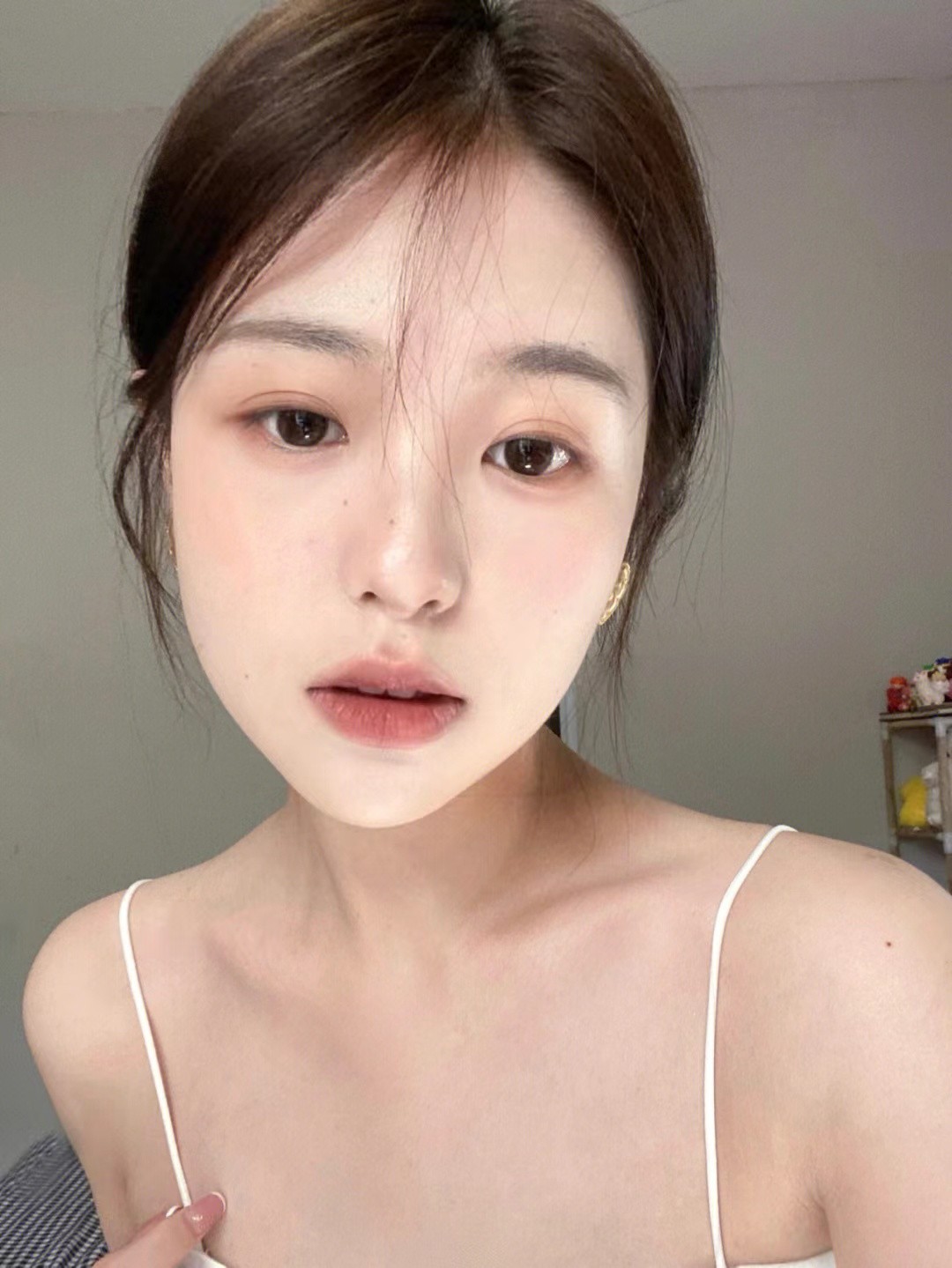 脸上有痘痘怎么化妆才能遮得住,脸上都是痘痘和痘印怎么化妆新手