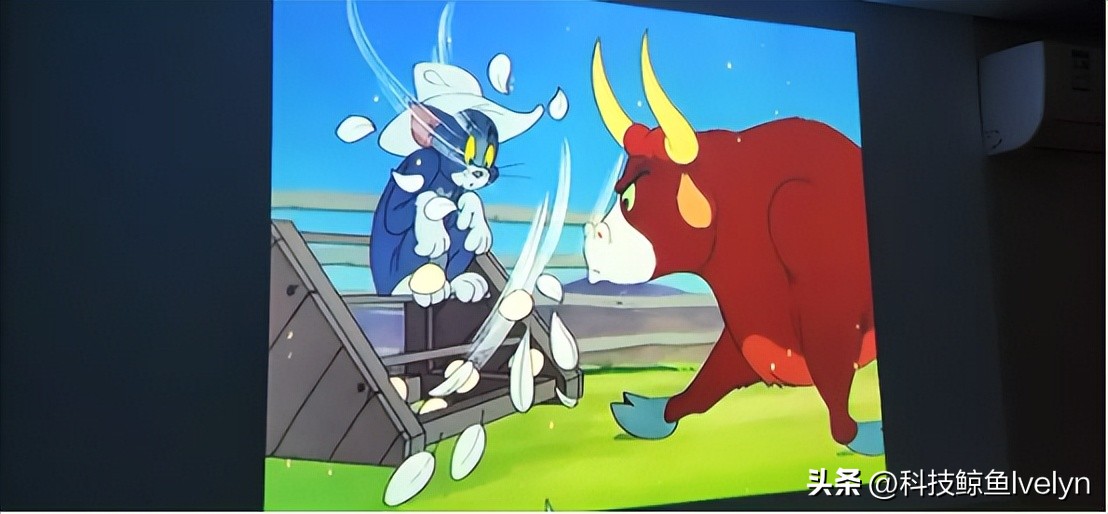 aoc投影仪流明在2000以上的,流明3000以上的投影仪性价比推荐