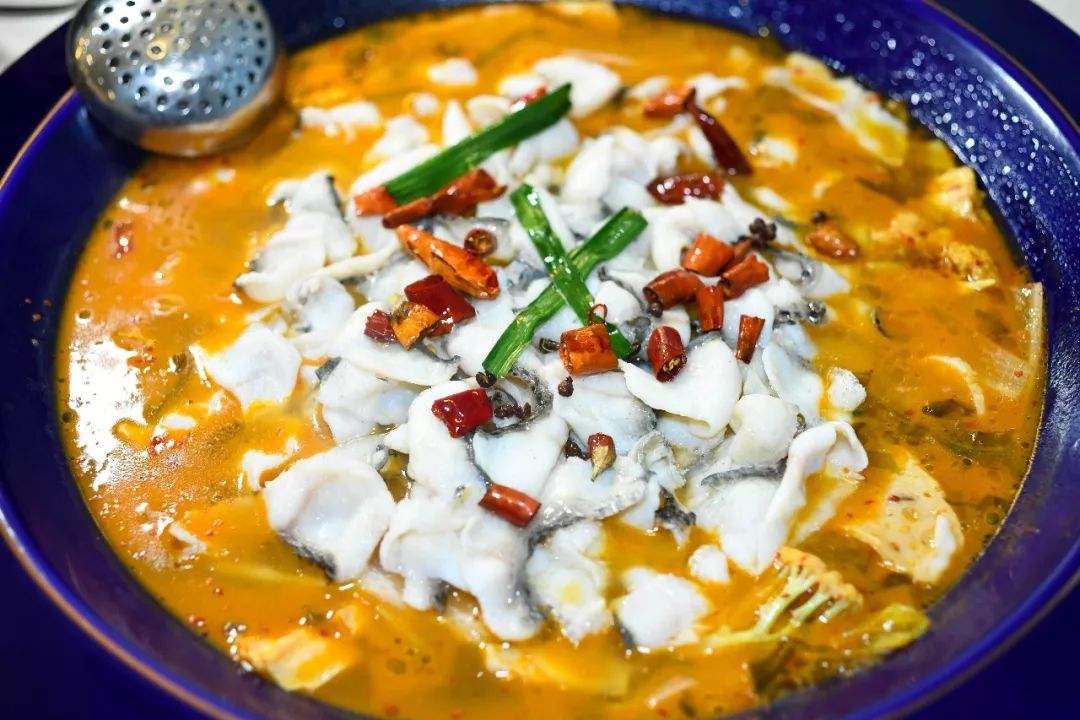 云南十道必备菜,云南美食大全最有名的30道菜推荐