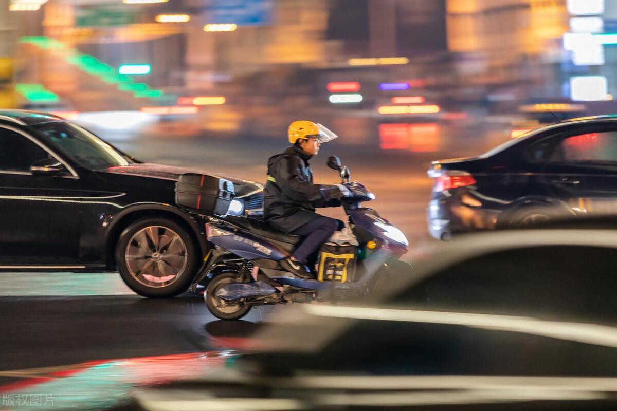 如何解决外卖小哥挣钱难,外卖小哥是怎么赚钱的