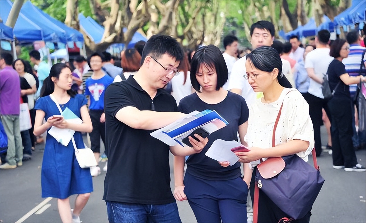 2023年国防七子招生对比清北,高考690分外甥欲报西工大