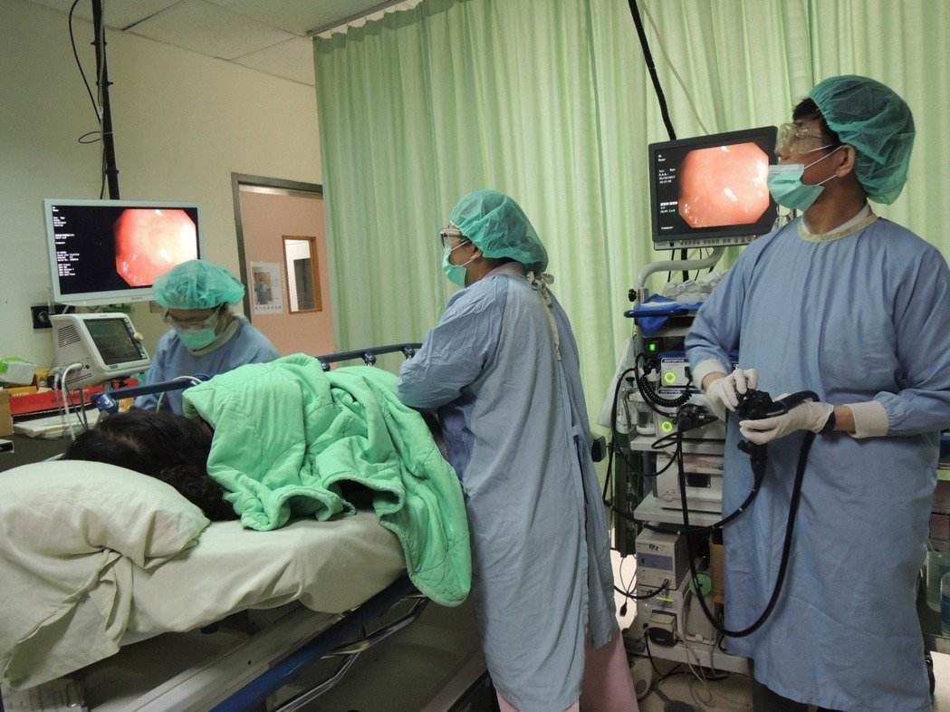 胃镜检查能查什么你真的了解吗,胃镜检查治疗前后注意事项是什么