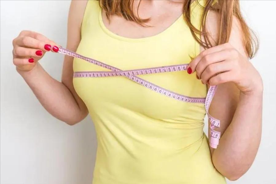 妈妈乳房大小会遗传吗,女儿胸部大小遗传谁