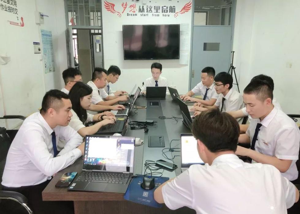 八维专业介绍,八维教育全栈开发