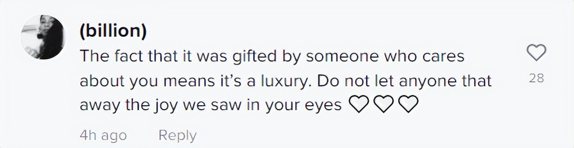 晒爸爸买包被嘲讽,女生晒爸爸送奢侈品包包