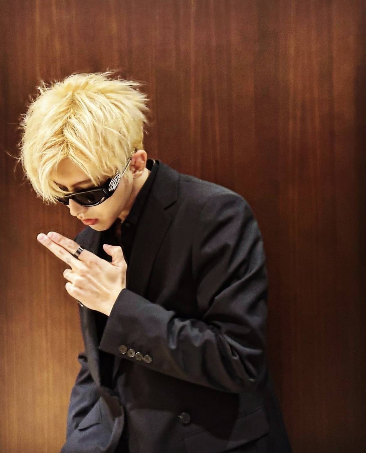 蔡徐坤gentlemonster套装,蔡徐坤gentlemonster联名开箱