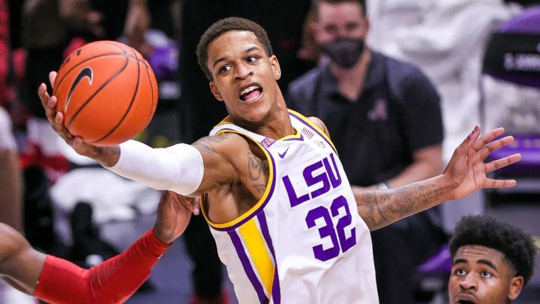 开胸手术3年后，奥胖儿子签约点燃，命途多舛又乐观的何止二舅