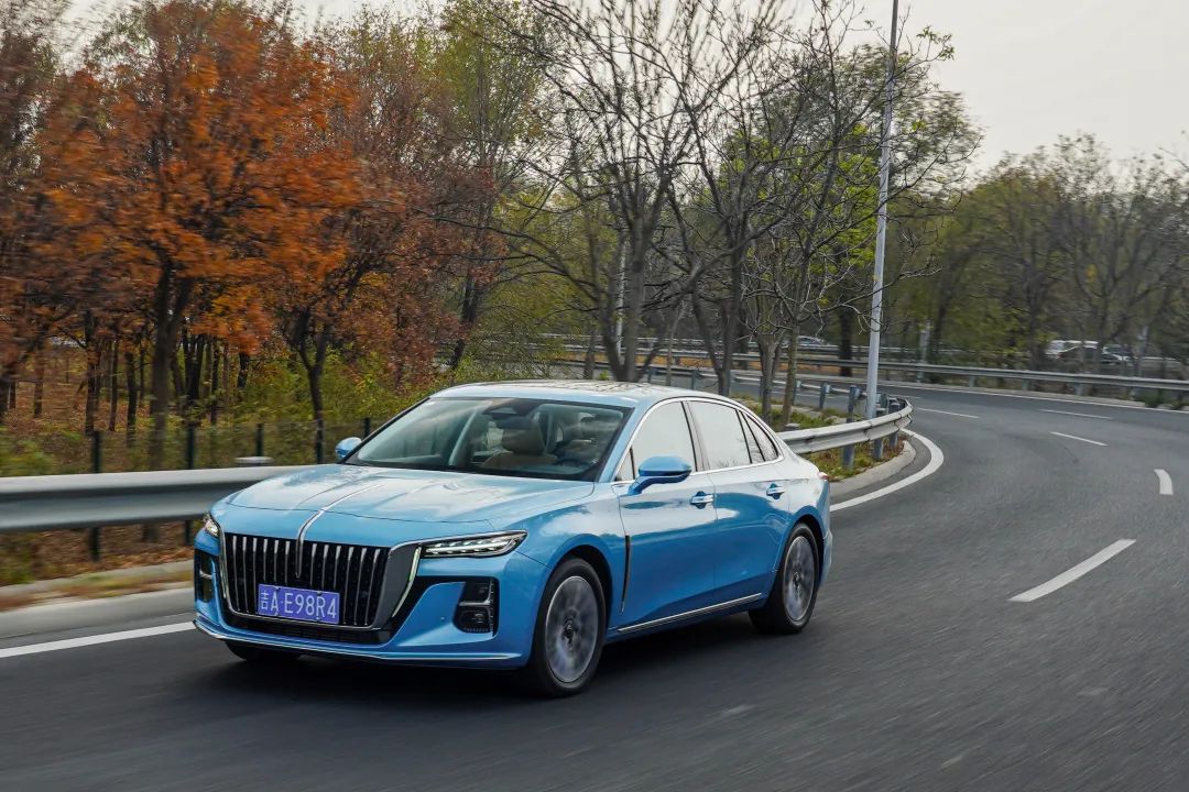 红旗h5新款1.5t混动多少钱,红旗h52022款1.8t混动版油耗