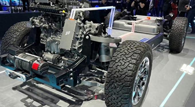 奇瑞瑞虎8plus和长城h6哪个好,奇瑞2023新款越野车