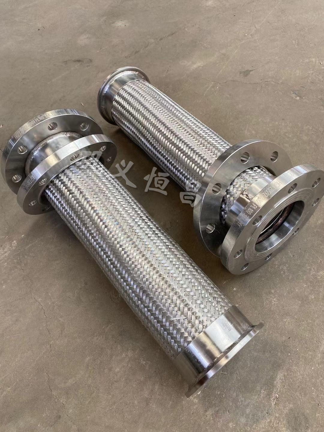 波纹钢套管作用,波纹保温套管