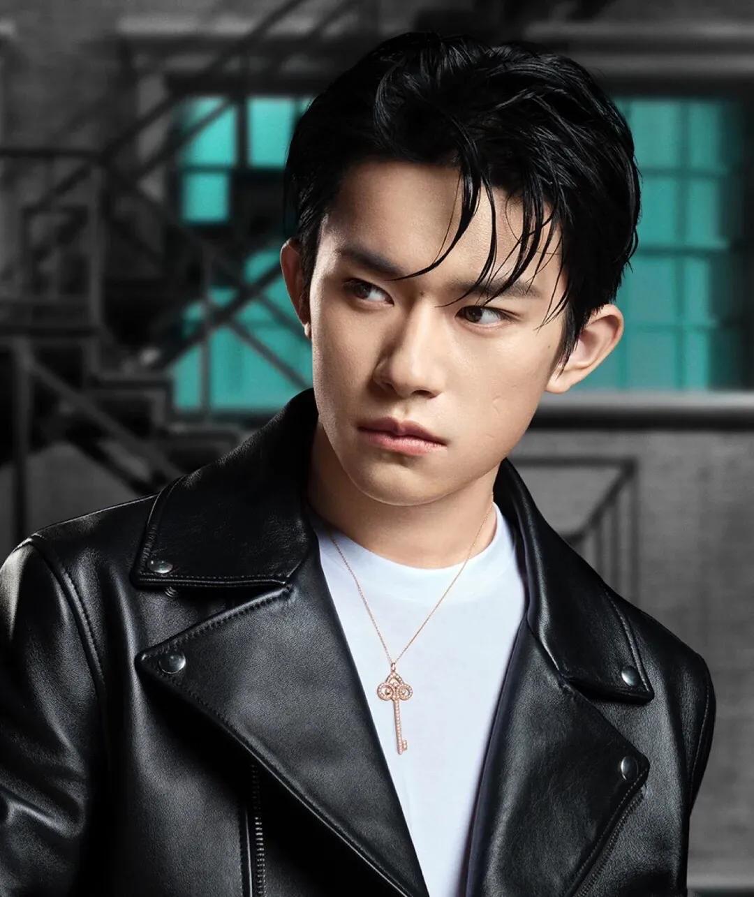 tiffanyco微笑项链,tiffany蒂芙尼手镯明星款