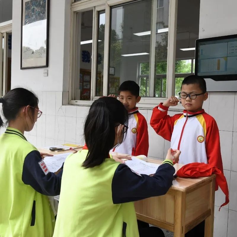 喜迎20大争做先进少先队员,喜迎二十大争做新时代好队员