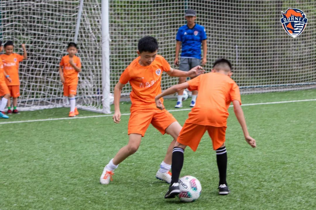 “球动一夏”！青岛海牛第18届足球研学夏令营开营