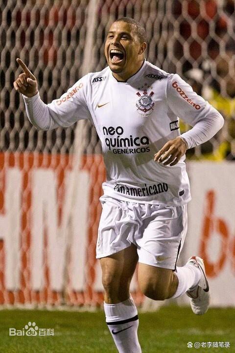 世界足坛帅哥球星,世界足球先生罗纳尔多