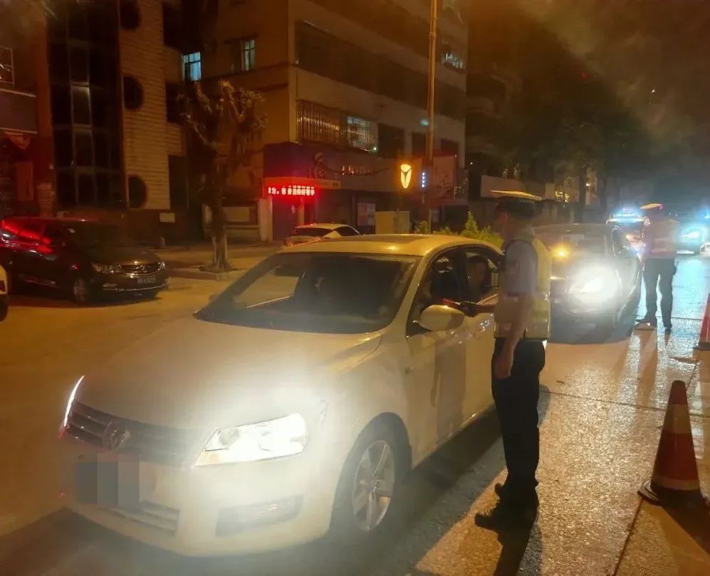 百日行动赌博抓捕现场,百日行动夏季治安打击整治活动