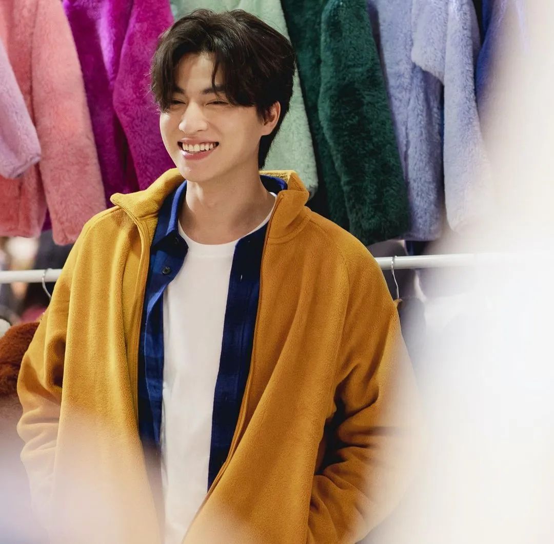 李敏镐身高175和187对比图,李敏镐187和165