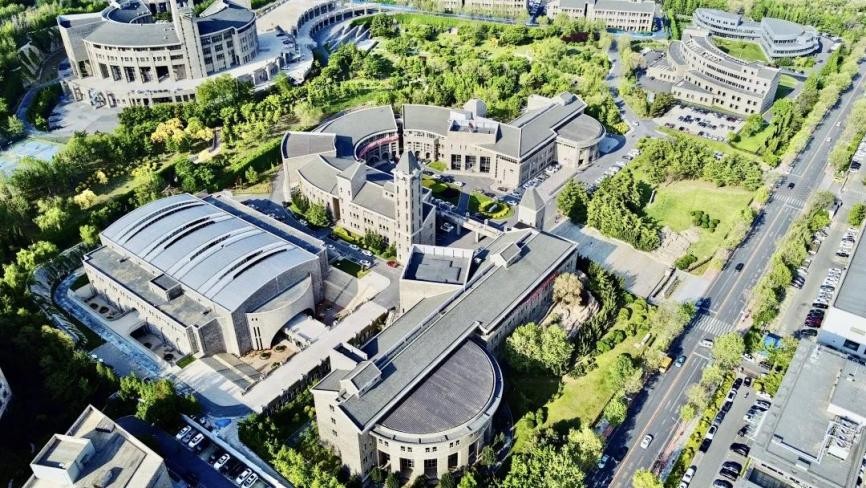 神仙配置！这所辽宁高校：网红食堂、健身房、网球馆一应俱全！