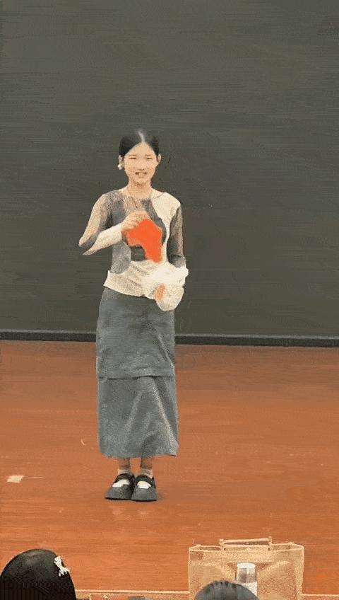 走路走累了坐下歇歇,走路累了继续走就不累了