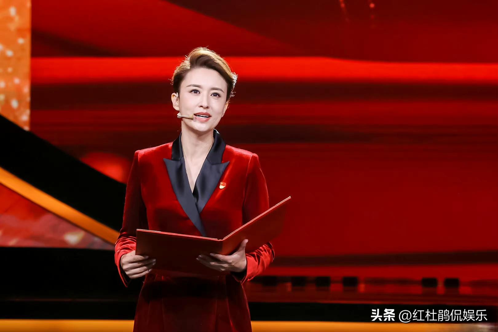 张蕾向观众告别,央视张蕾离职