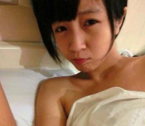 莉哥15分钟不雅视频曝光莉哥昔日床照抽烟当小三黑历史曝光