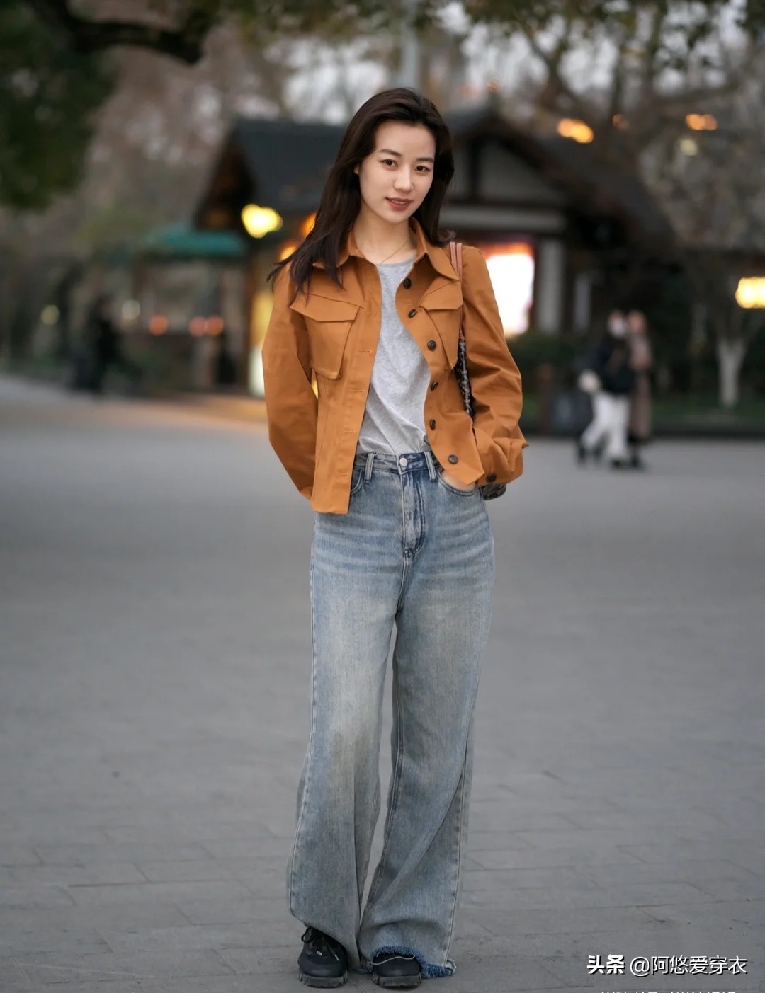 穿开衫配什么内搭好看,穿开衫内搭t恤衫