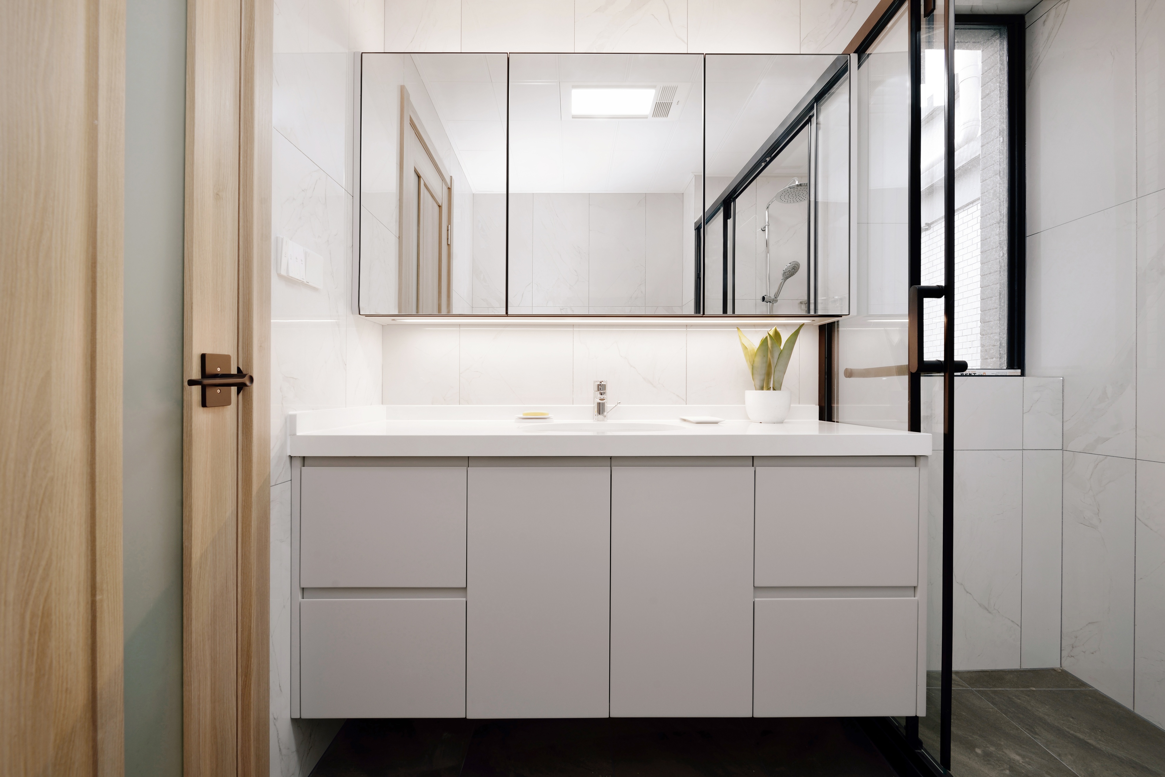 淋浴房设计施工,淋浴房设计中的注意事项包括