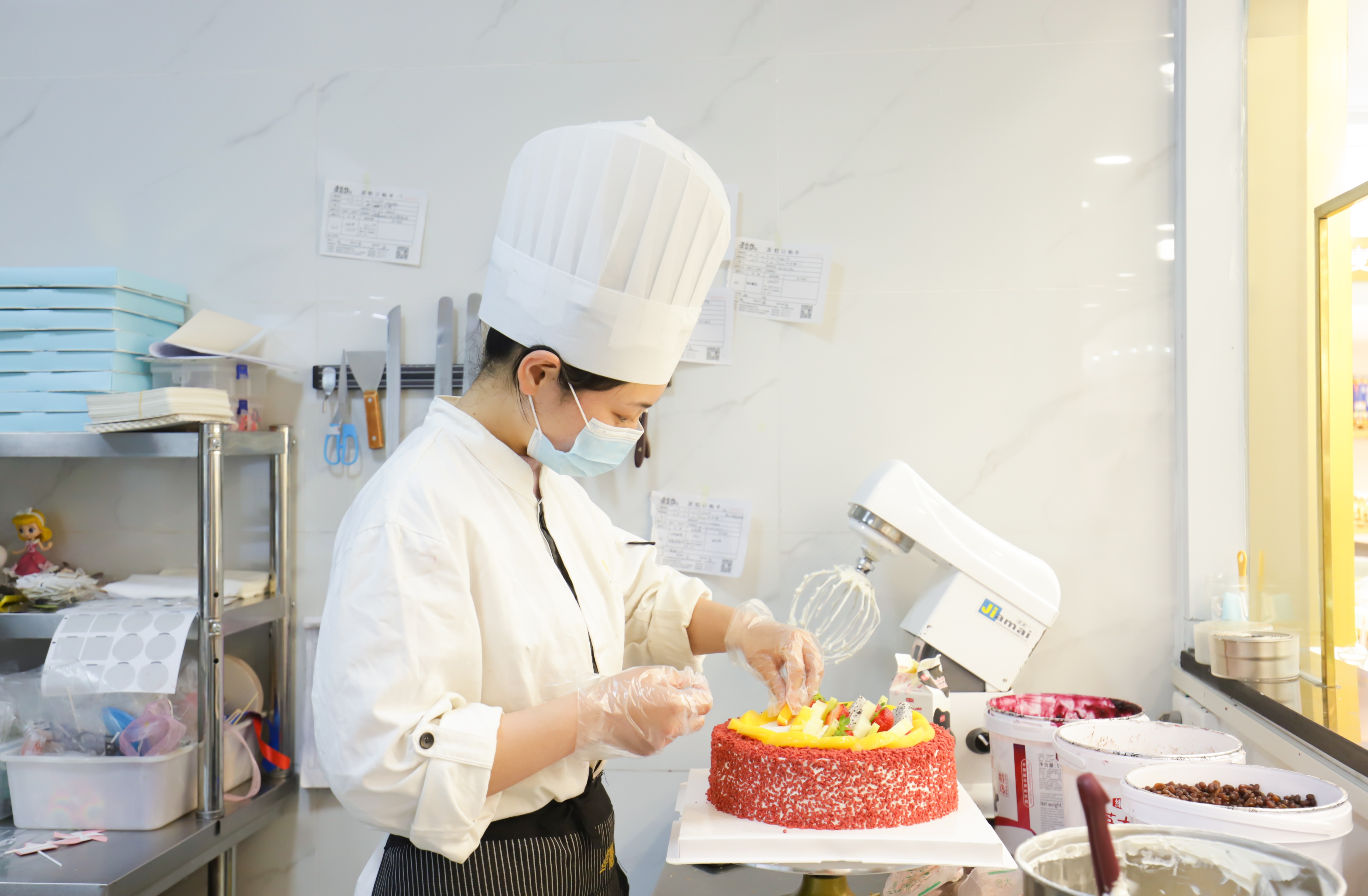 学习烘焙真的有前途吗,未来有前景的烘焙学习