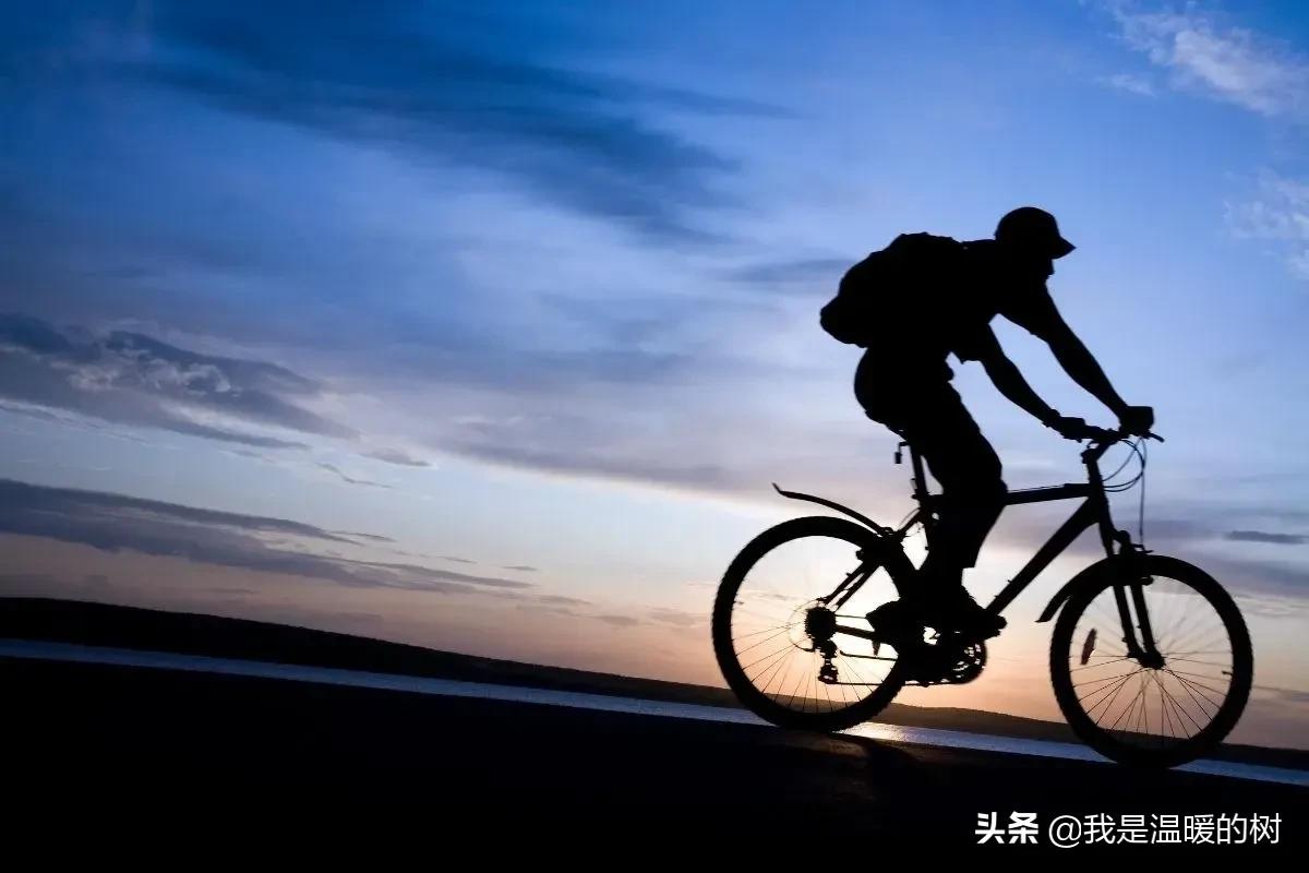 旅行自行车骑行正确姿势,怎么样的骑行姿势正确