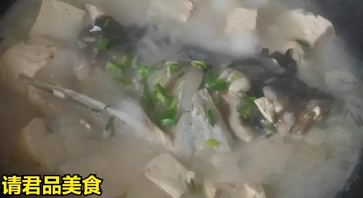 红烧鱼头豆腐汤经典做法,苏菜豆腐汤做法