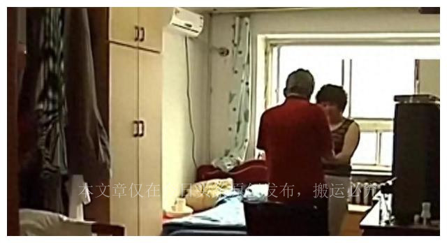 荒草地惊现女尸完整版,荒地惊现女尸扒开淤泥后惊呆众人