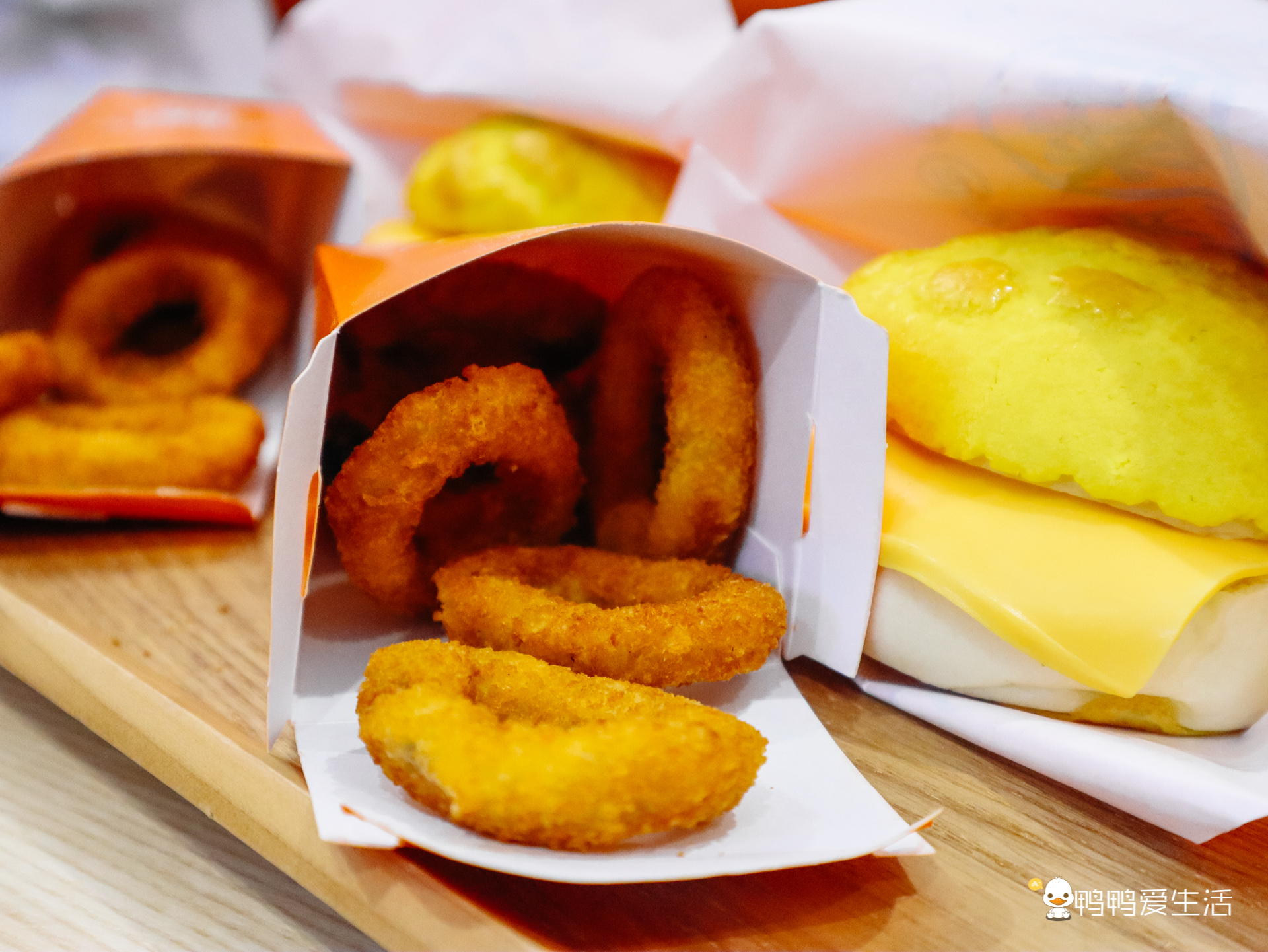 打工人的午餐，不妨来吃个旺来菠萝包，好运来！