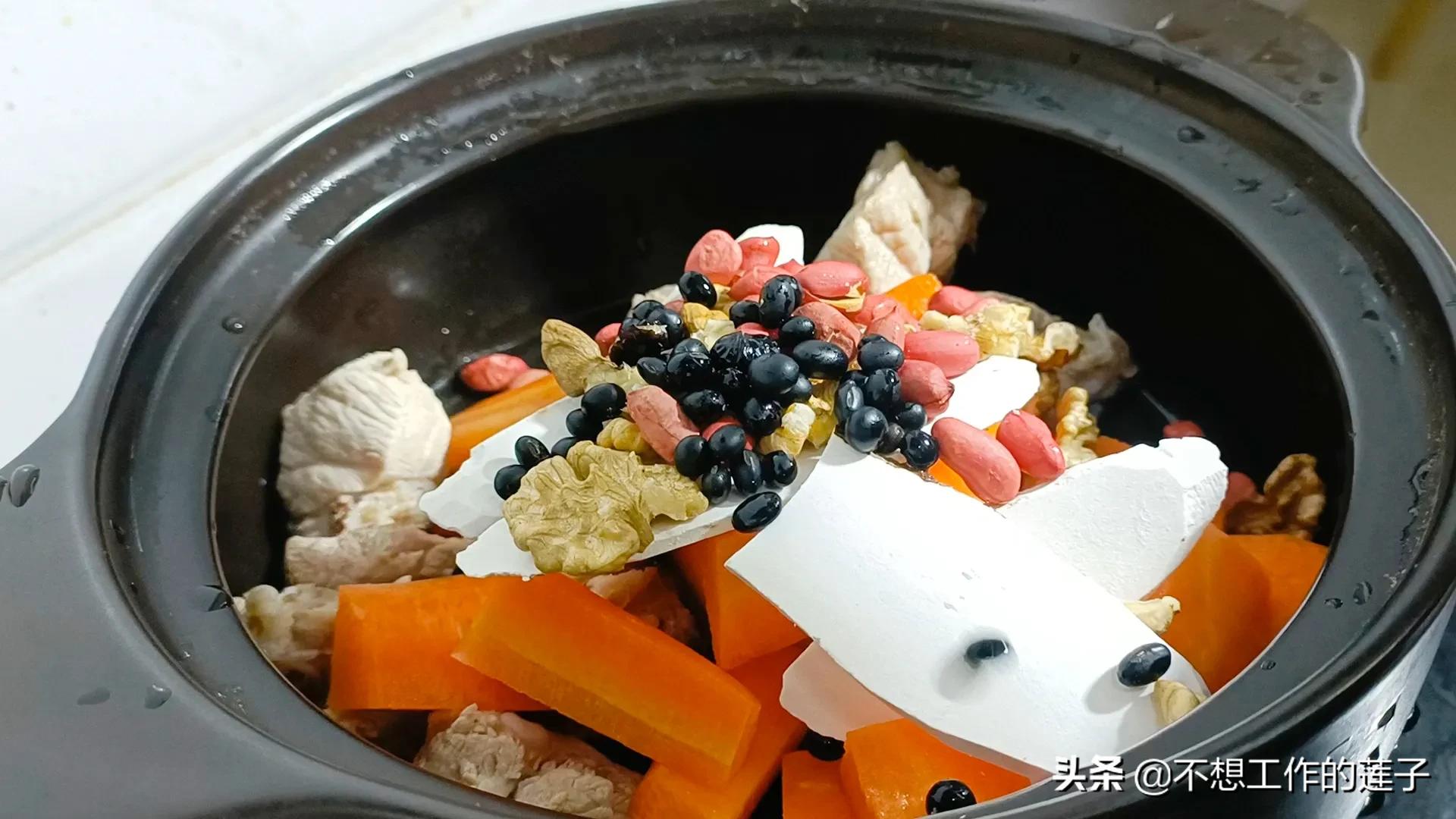 夏季弄什么汤给小孩喝营养又健康,夏季多给孩子喝这些汤美味又营养