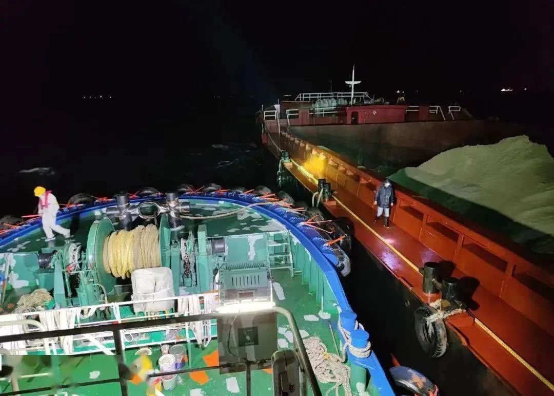 中国海警局打击海上非法采砂活动,海警查获特大非法采砂案判刑结果