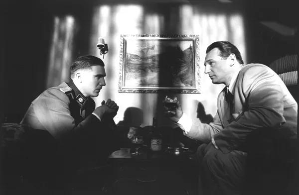 推荐豆瓣评分最高的几部电影,豆瓣评分最高的五部电影