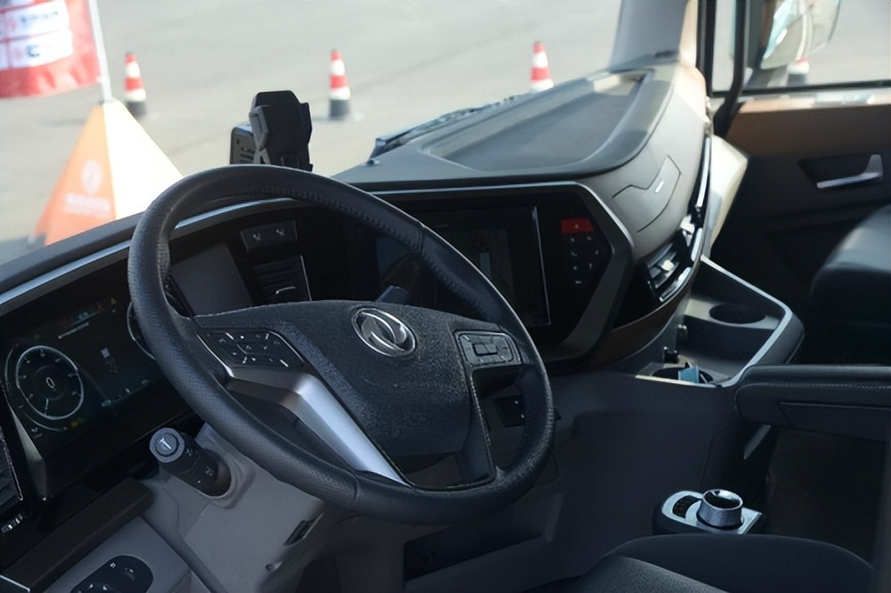 东风天龙gx牵引车评测,东风天龙gx牵引车油耗