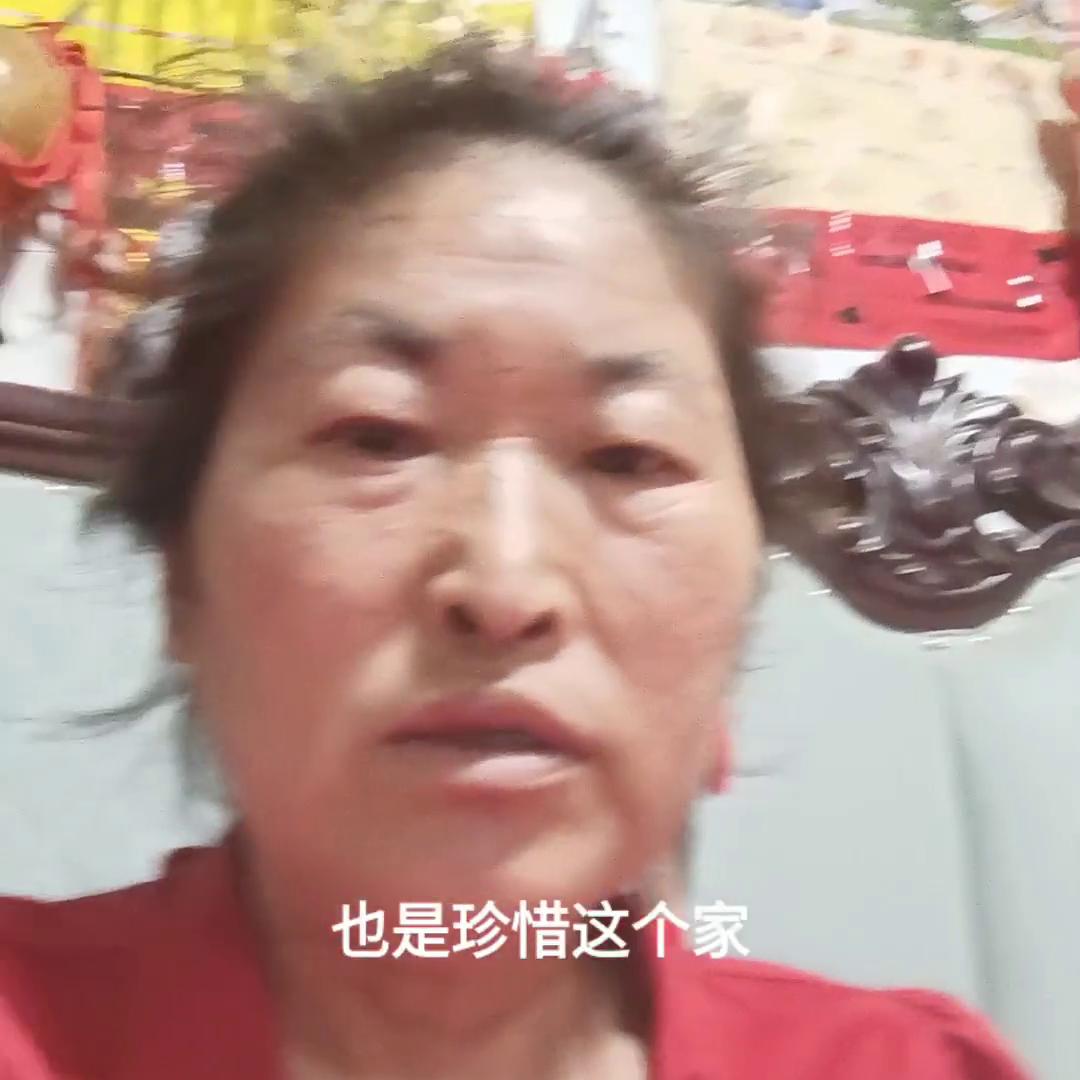 家庭琐事需要两人承担，女人不超市家务照样可以出去挣钱