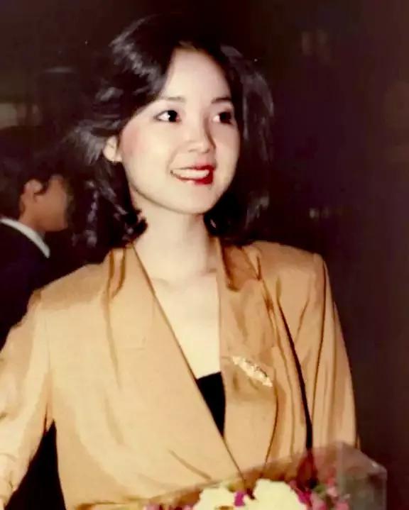 邓丽君江苏卫视跨年虚拟嘉宾阵容,虚拟人邓丽君跨年演唱