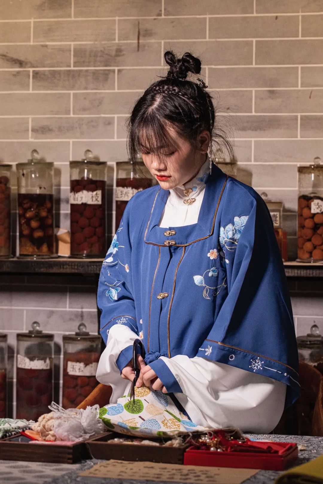 开封实景剧本杀多少钱,哈尔滨剧本杀实景全过程