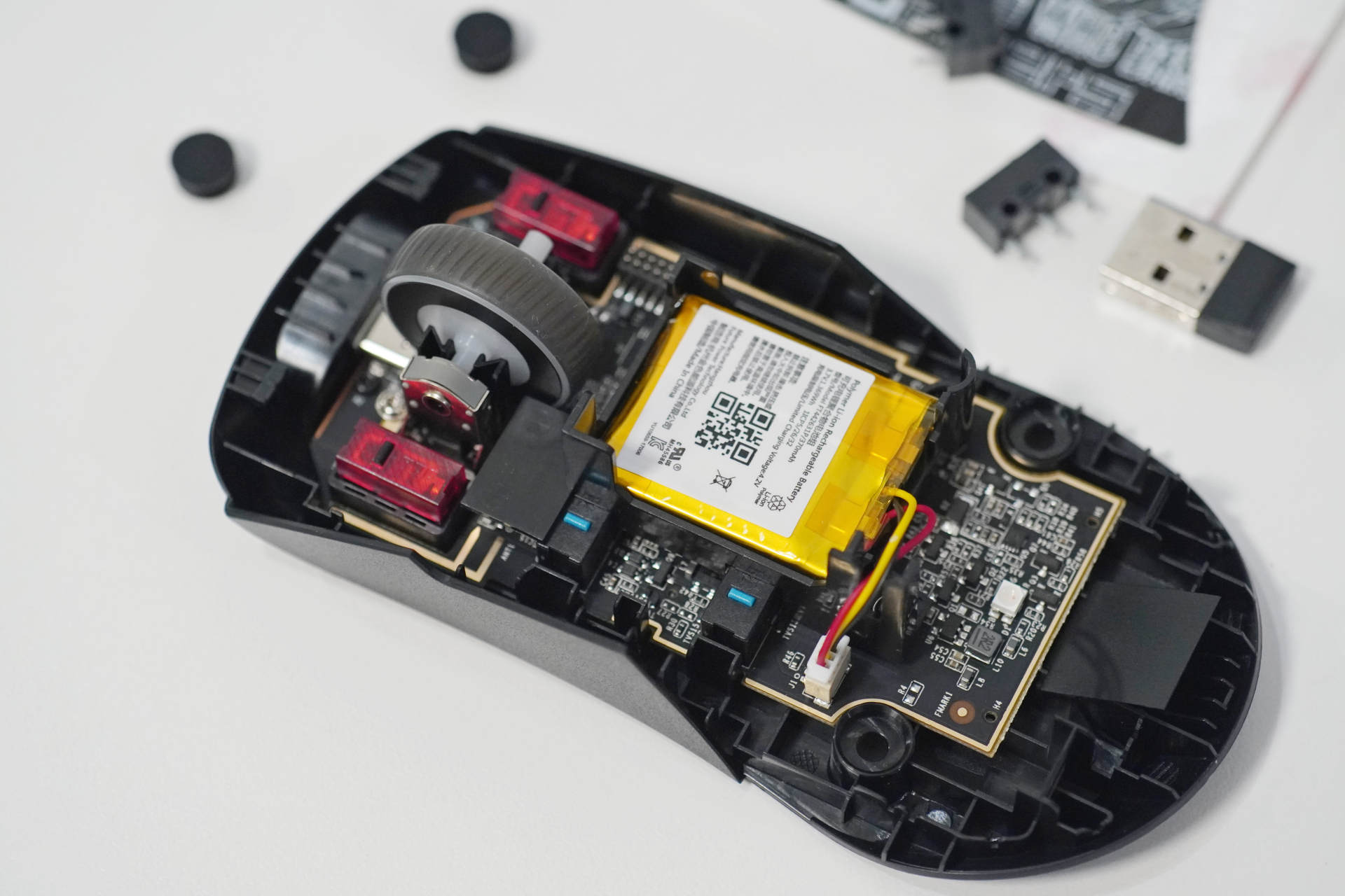 rog月刃无线版鼠标评测,rog月刃与普通无线鼠标对比