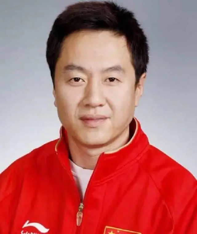 女乒郭跃为何被开除,女乒教练施之皓