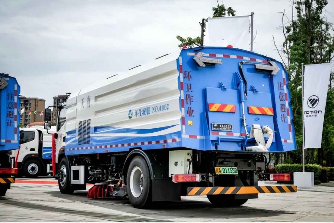 欧曼车配什么车桥,欧曼新车自卸车底盘